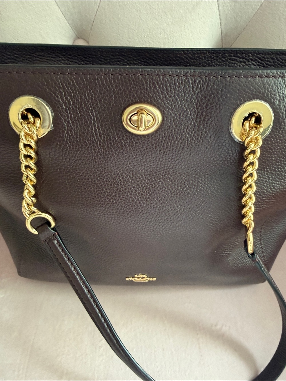 Coach 57107 Turnlock Chain Tote 27 in Oxblood - Picture 2 of 11